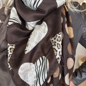 Alternative view of Geweldige 4 vlakken sjaal 246024 Bruine Harten