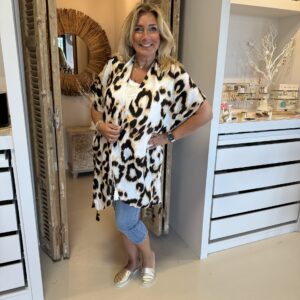 Alternative view of Kimono 151 Nancy Leopard