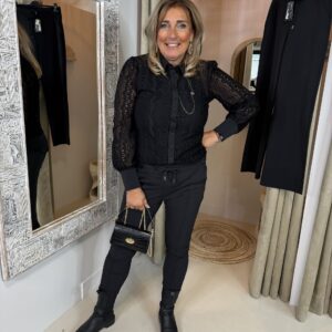 Mi Piace Travelstof Blouse 202352 Kant Zwart