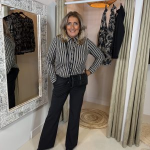 Mi Piace Travelstof Blouse 202711 Stripe Print Black