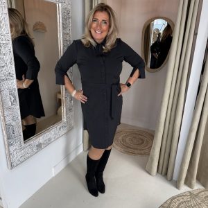 Mi Piace Travelstof Jurk 202092– Zwart