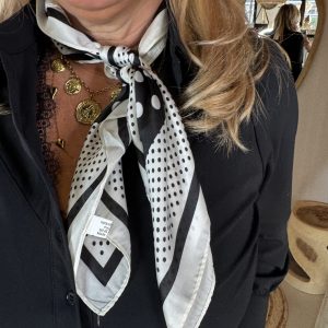 Zijdezacht Vierkant Sjaaltje 70542 Stip Zwart