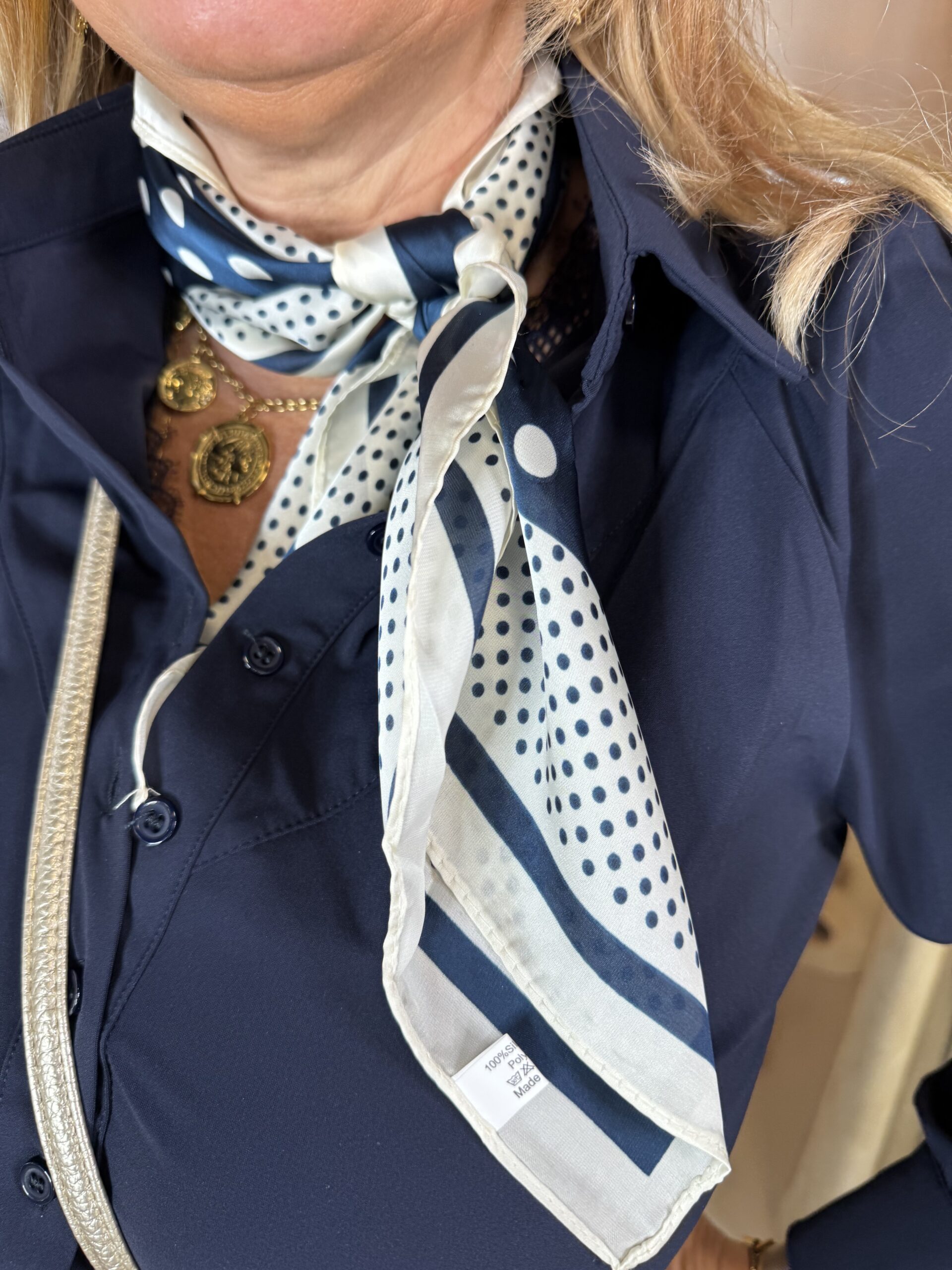 Zijdezacht Vierkant Sjaaltje 70647 Blauwe Hartjes