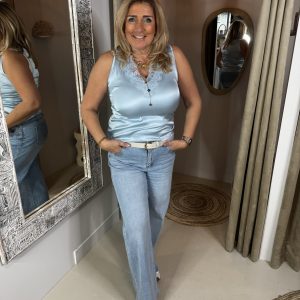 Satijn look hemdje met kant 244-633 Licht BlauwSatijn look hemdje met kant 244-633 Licht Blauw