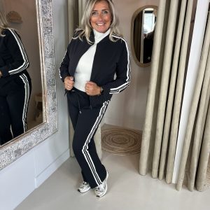 Mi Piace Travelstof Bomber 202670 –Zwart Tape