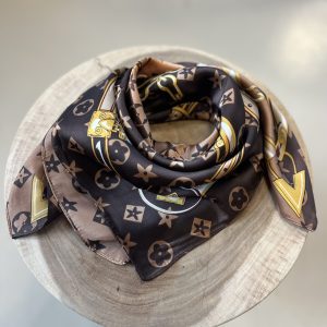 Vierkant Sjaaltje 18100 Ketting Details