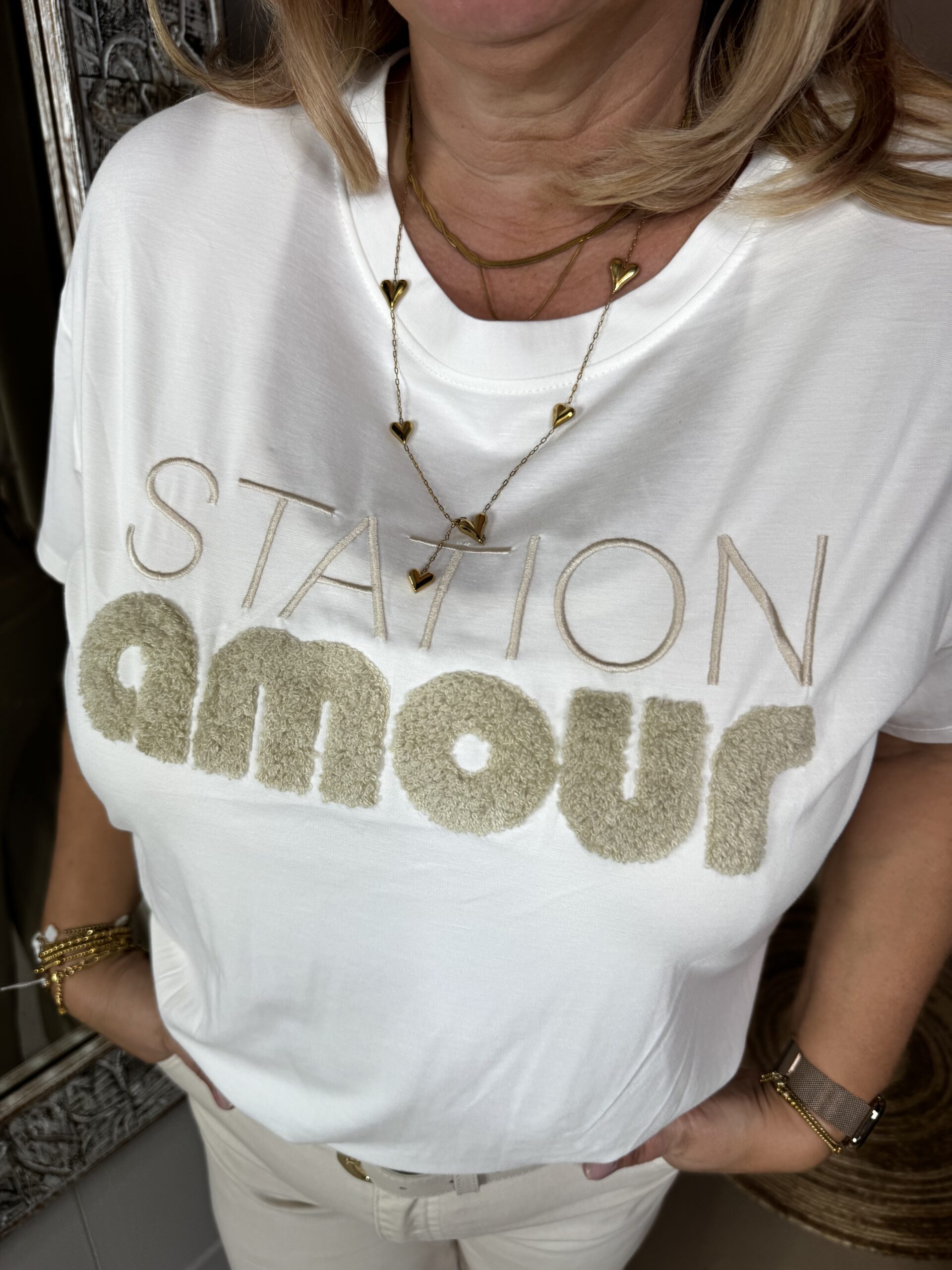 T-Shirt Amour Q1217 Zand Teddy Opdruk - Afbeelding 2