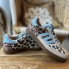 Sneaker Leopard Print met Licht Blauw Detail via villaggio