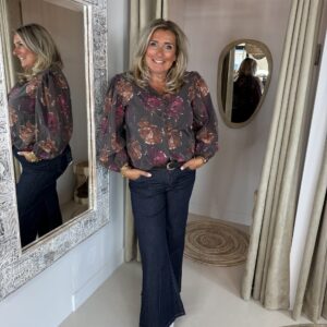 Alternative view of Viscose Hemdje kanten randje Donker Bruin 2 voor €19,95