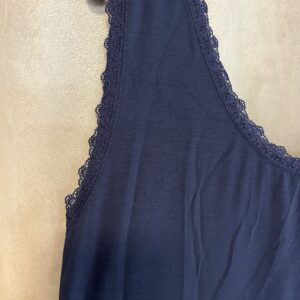 Alternative view of Viscose Hemdje kanten randje Donker Blauw 2 voor €19,95