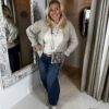 Vest Bodine 1395 Ruffle Mouw Taupe