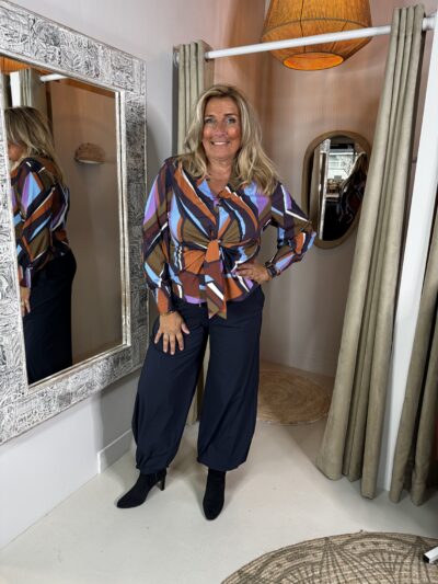 Mi Piace Travelstof Blouse Knotted 202898 Fusion Print via villaggio