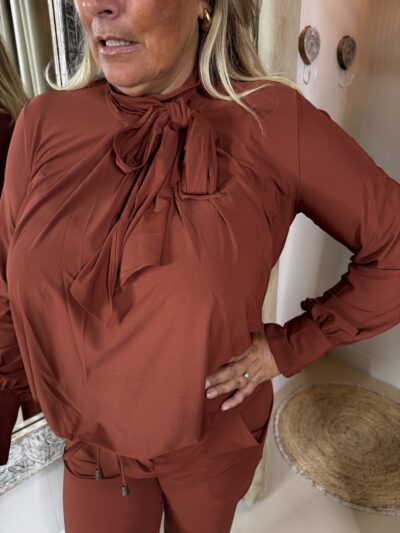 Mi Piace Travelstof Blouse Bow 202774 Fired Brique