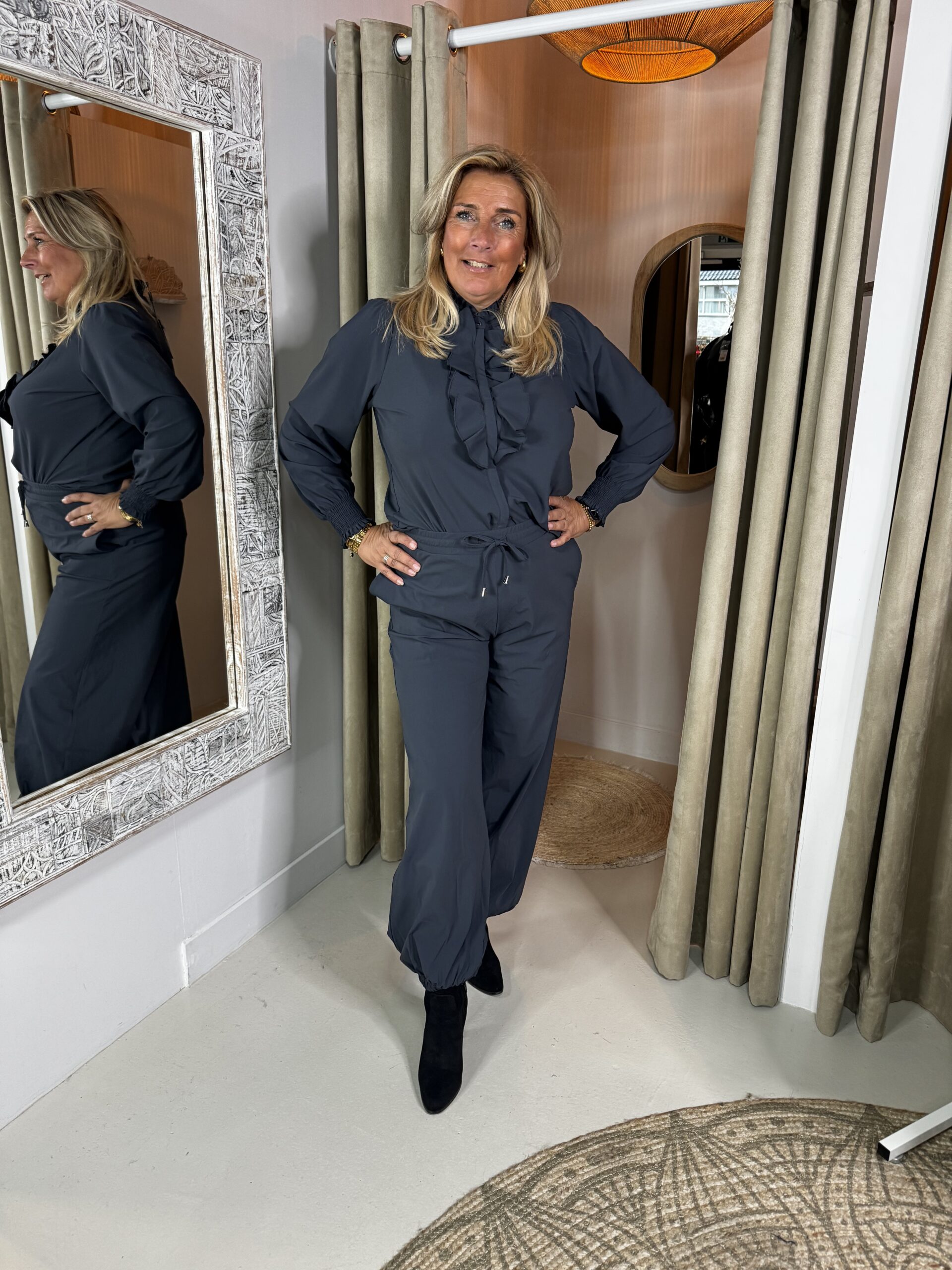 Mi Piace Travelstof Blouse 202930 Ruffle Anthrasite