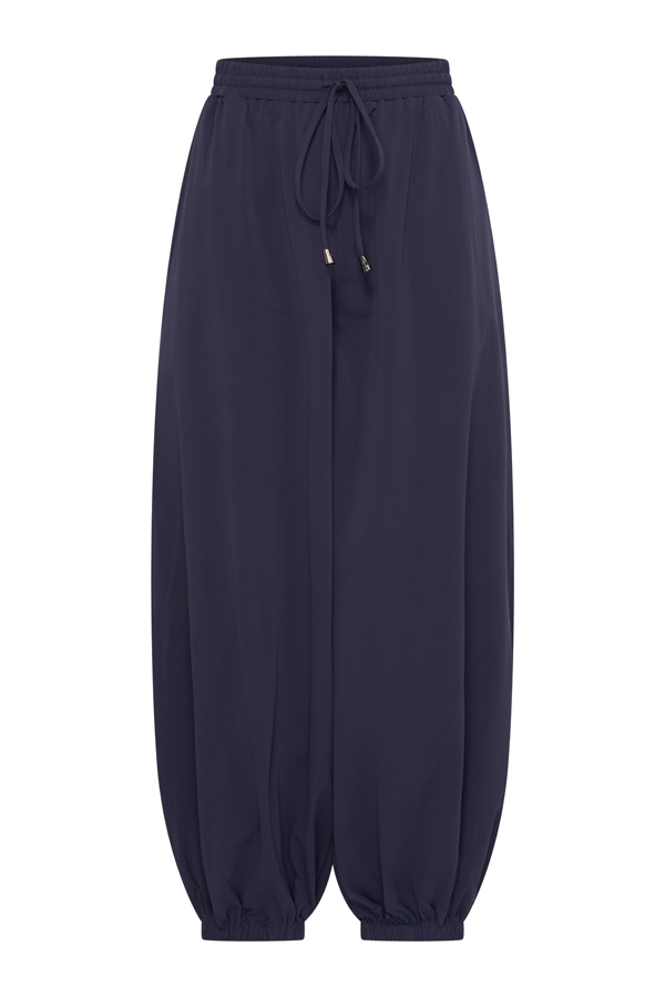 Mi Piace Travelstof Broek 202933 Ballon Pof Donker Blauw via villaggio